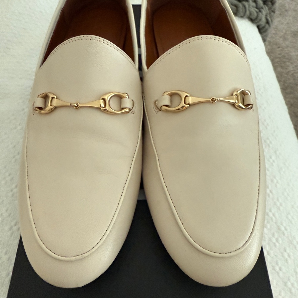 Coach Cream Loafers with Gold Accent - Picture 4 of 6